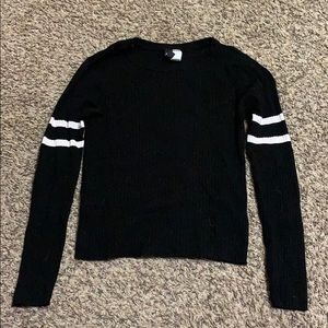 Long sleeve black crop top with white stripes